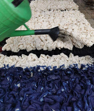 Load image into Gallery viewer, ESCUYER. Tie Dye Socks - Black / Strong Blue