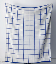 Load image into Gallery viewer, Cotton Grid Throw - Cobalt
